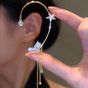 Luxurious Titanium Steel Moonlight Star River Ear Cuff for Women with Unique Round Face Design Under 50 Yuan