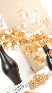 MERAK BULU GOLDEN ARTIFICIAL LENGKUNGAN SNOW BALL RANGKAIAN DEKORASI PELAMINAN ANGGREK MURBERRY COKELAT PAKIS EKALIPTUS GOLD HOME RUMAH DECOR HIASAN BUNGA AESTHETIC BUKET PESTA NATAL DAUN DOLLAR PAKIS GINKO MONSTERA EUCALYPTUS EMAS GOLD FLOWERS LOVE IMPOR