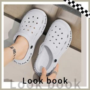 LiShops เข้าใหม่แนะนำ รองเท้าแตะแฟชั่นผู้ชายหัวโต วัสดุนิ่มสวมใส่สบายเท้า ดีเทลงานสกรีนรอบข้างมีให้เลือกหลายสี รุ่นนี้บอกเลยว่าห้ามพลาดด