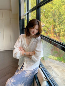 Áo Sơ Mi Ren Đan Cổ Bẻ Tay Dài Mùa Hè Phong Cách Mới Thanh Lịch Chống Lão Hóa Đa Năng Nhỏ Gọn Hoa Trà Dãy Núi