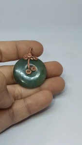 C10จี้พลอยหยกพม่าดัดลวดทองแดง