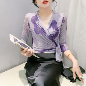 YIMEI Elegant temperament tied V-neck T-shirt 2024 summer new mid sleeve printed sunscreen jacket Korean version short top