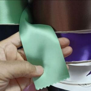 ริบบิ้น 2" แบ่งขาย1020หลา ริบบิ้นเนียนดูดี เกรดA ผ้าซาตินหนามันเงา แม่ค้าใช้เองในการทำโบว์  ริบบิ้นเปล่า2" ทำงานฝีงานฝีมือ