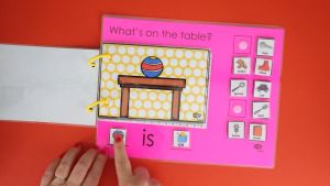 Bộ học liệu Montessori "Whats on the table"? bóc dán cho bé làm quen giới từ