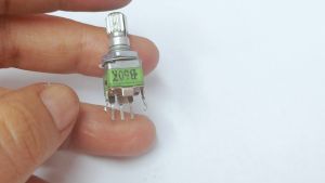 Potensio Alpha 3 pin B50k Drat Mono Kaki 3 Tekuk Segi Hijau 503