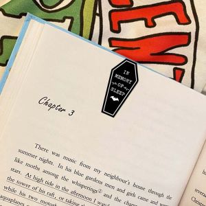 4 Chiếc Bookmark Hình Mộ Gothic Series Magnets Trang Trí Văn Phòng Phẩm Bằng Giấy Có Thể Gập Lại Để Giữ Trang