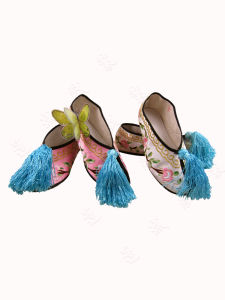 Traditional Chinese Opera Dance Shoes Embroidered Flat Heels Inner Heightening Ancient Costume Shoes Wedding New Bride Shoes