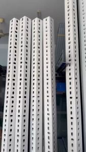 Thanh sắt V3 dài 20-30-40-50-60cm lắp ráp kệ sắt v lỗ kệ khung sắt