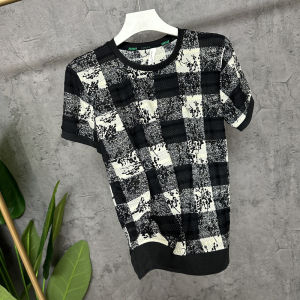 เสื้อยืดแขนสั้นผ้าไหมน้ำแข็งลายสก็อตสีดำขาว ทรงหลวม แฟชั่นฤดูร้อน สำหรับผู้ชาย ทรงหลวม แขนสั้น ทรงหลวม แฟชั่น