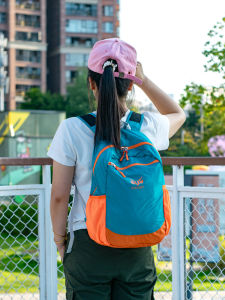 Outdoor Small Backpack Womens Convenient Travel 2024 Fashion and Ultra Light Hiking Backpack Foldable and Portable Backpack Mountain Climbing Travel