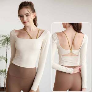 TF ชุดโยคะสายคล้องไหล่บล็อกสี ชุดออกกําลังกายลําลองแห้งเร็ว สวมนอก เสื้อกีฬาบางๆ ระบายอากาศได้ดี แผ่นรองหน้าอกในตัว