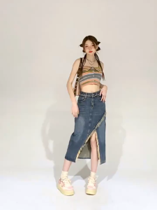 LASA กระโปรงยีนส์แต่งขาดรุ่ยๆ เอวสูง ผ่าหน้า เนื้อผ้ายีนส์ งานสวย ผู้หญิง เสื้อผ้าผู้หญิง XS-2XL