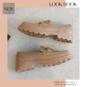 สุดค้มรองเท้าผู้หญิง TKGirl สุดของ 3 สี รองเท้าสลิปออนตกแต่งโซ่ทอง รูปแบบสวยงาม รูปลักษณ์ที่มีให้เลือก สองใช่สี รองเท้าสกรีนสวมใส่สบายรีบกดสั่งได้เลย