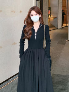 Black Knitted Slim Fit Dress Womens Early Autumn Long Sleeve Waist Cinched Hepburn Style Coat Inner Long Skirt City Commute