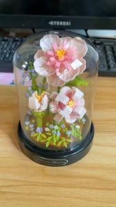 ดอกไม้เลโก้ ตัวต่อเลโก้ เลตัวต่อดอกไม้ DIY ดอกลิลลี่สีขาว ตกแต่งปลั๊กดอกไม้แห้งอาคารบล็อก DIY ปริสนาของเล่น เหมาะสำหรับเป็นของขวัญให้เพื่อนและ