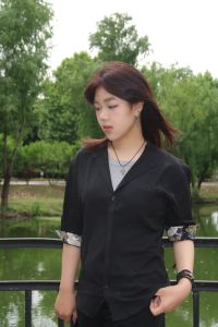 น้ําแข็ง ผ้าไหม เสื้อแขนสั้นผู้ชาย ฤดูร้อน บาง Cool Feeling ครึ่งแขนใหม่สไตล์จีนเยาวชน Tang เครื่องแต่งกาย หลวม Fit ปุ่มตกแต่ง