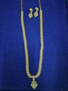 Long Flower Design Neckset - Unique Traditional Imitation Jewelry