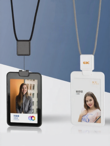 QORI | Business Style Easy Pull ID Card Holder