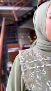 Pilihan Gaun Muslimah: Maxy Gamis & Abaya Brokat