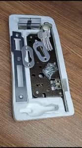 Handle Pintu Untuk Rumah: Bahan Stainless