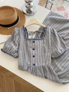 PAIBOLI | ชุดเดรสยาวทรงเอแขนพองคอเหลี่ยมลายทางสไตล์ฝรั่งเศสสำหรับผู้หญิงในช่วงฤดูร้อนปี 2025 ชุดเดรสยาวทรงเอเอวสูงสไตล์เกาหลี