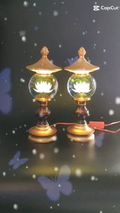 Mẫu đèn thờ pha lê cầu tròn có chóp mái ( 1 cặp)
