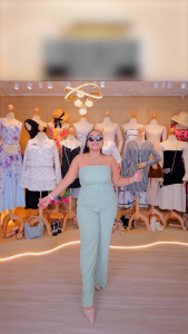 จั๊มสูทเกาะอกผู้หญิง จั๊มสูทผู้หญิงโทนพาสเทลใส่เที่ยว