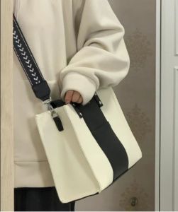 New 2 way bag totebag and Slingbag High Quality bag and Large Capacity for school /office/fashion