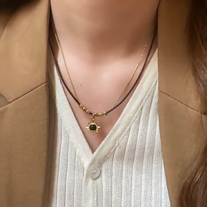 Nicedays🍒Kalung Batu Mata Harimau Bunga Matahari Wanita Rantai Sweater Mewah Ringan Kalung Retro