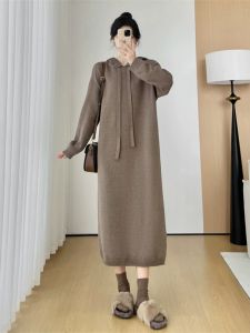 ชุดเดรสสเวตเตอร์มีฮู้ดหลวมๆ สำหรับผู้หญิง ฤดูใบไม้ร่วง/ฤดูหนาว 2025 ชุดเดรสสเวตเตอร์สไตล์ลำลองสำหรับใส่ด้านใน ชุดเดรสสเวตเตอร์สำหรับใส่กับแจ็คเก็ต