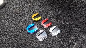 แผ่นรองขาตั้ง แผ่นต่อขยายขาตั้ง สกู๊ตเตอร์รถจักรยานยนต์ ส่วนต่อขยายขาตั้ง แข็งแรงและทนต่อการสึกหรอ อลูมิเนียมอัลลอยด์