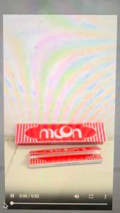 Moon Kertas Linting Rokok Dengan Lem Papir Ukuran 78mm / 110mm Tebal Mudah Digunakan Bisa Untuk Semua Ukura