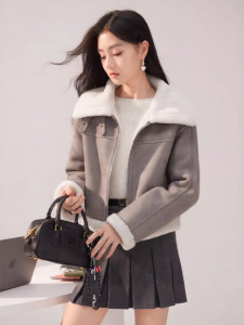 XIANGYING | Fashionable Grey Imitation Suede Short Coat Winter