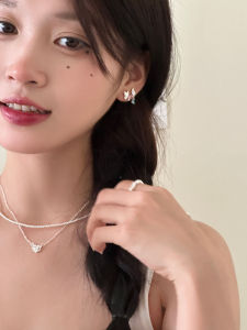 Stunning Butterfly Ear Studs Womens Design Sensation Small Niche Zircon Pure Silver Needle Sweet Cool Ear Jewelry