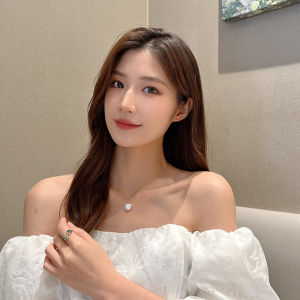 สร้อยคอทองคำใหม่ 2022 เครื่องประดับแฟชั่นสำหรับผู้หญิง สร้อยคอทองคำขนาดเล็กหรูหรา ลวดลายเรขาคณิต สไตล์ยุโรป เครื่องประดับแฟชั่น