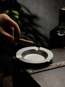 Retro Nostalgic Stainless Steel Cigar Ashtray Household Outdoor Convenient Personalized Creative Ashtray Metal Fancy