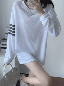 เสื้อยืดแขนยาวผู้หญิงผ้าฝ้ายสีขาวดีไซน์ดั้งเดิมหลวมพอดีเสื้อป้องกันแสงแดดสําหรับอายุ 18-24 ปี