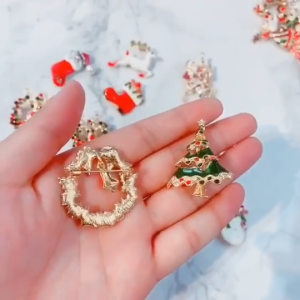 Tổng Hợp Các Mẫu Ghim Noel Huy Hiệu Ghim Cài Áo Cài Túi Hình Ông Già Noel Cây Thông Noel Tuần Lộc