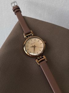 Julius Retro Womens Watch 2025 New High Aesthetic Value Workplace Ladies Lightweight Luxury Small Audience Womens