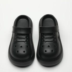 น่ารัก หัวสุนัข กันลื่น รองเท้าแตะมีรู ผู้หญิง ฤดูร้อน 2024 ใหม่สวมใส่กลางแจ้งให้ความรู้สึกเหมือนเดินบนรองเท้าแตะชายหาดเซ่อ