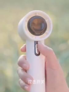 พัดลมพกพา พัดลมขนาดเล็ ความเร็ว100 ระดับ  ชาร์จ USB สามารถปรับได้ Mini Fan