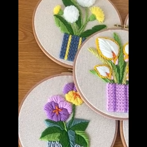 Flower Bouquet DIY Beginners Embroidery Kits DIY Art Embroidery Frame Kit with Hoop Floral Pattern Printed Needlework Sewing Art Craft for Adults Starter Stamped Cross Stitch Kits