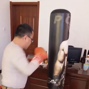 นวมชกมวย นวมแบบแต็มมือ นวมชกมวย นวมซ้อมมวย นวม นวมต่อยมวย Boxing Glove หนา และดี กระชับมือ ระบายอากาศดี
