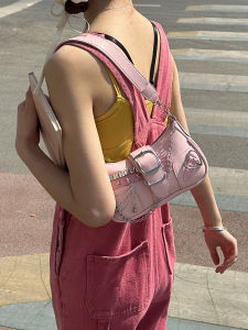 Y2k อินเทรนด์ หลากหลาย กระเป๋าสะพายข้างใต้วงแขนพร้อมเข็มขัด Star French Bread กระเป๋าสะพายไหล่เดี่ยวสําหรับ มีสไตล์ เด็กผู้หญิงสีชมพู