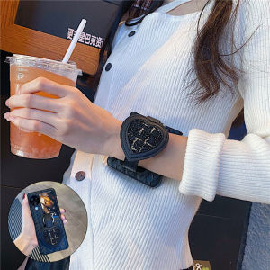 Small Fragrance Style Heart Buckle Wristband Phone Case for Oppo Find N3 Flip Huawei P50 Pocket Anti-Fall Foldable Screen Womens Model