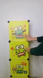 Lemari pakaian plastik rak serbaguna susun plastik lemari baju rak buku 4 pintu/kotak