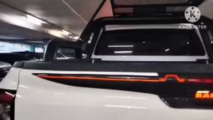 Ford Ranger 2022-2024 ครอบมือดึงท้ายกระบะแคปล่า วัตถุประสงค์แบบเว้ารูกุญแจ/ไม่เว้ารูกุญแจ รุ่นพิเศษ โลโก้สะท้อนแสง