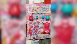 Đồ Chơi Vỉ Trang Điểm Làm Điệu Cho Bé Gái - Bộ Đồ Chơi Búp Bê Heo Peppa Thỏ Ngọc Kèm Máy Sấy Tóc Gương Lược Cực Đáng Yêu