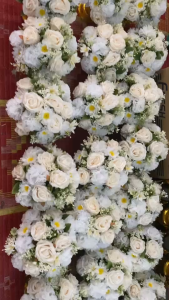 พร้อมส่งในไทย พานดอกไม้ปลอม ดอกไม้ประดิษฐ์ พานดอกไม้ประดับเฉลิมพระเกียรติโทนสีแดง /พานแดง