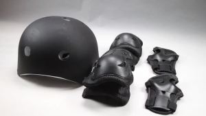 7Pcs Kids Bike HelmetToddler Helmet for Youth AdultKnee Pad Elbow Pad Wrist Guard Protective Gear Set for SkateboardBike